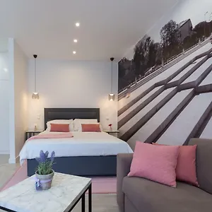 https://unique-apartment.hotelinzadar.com